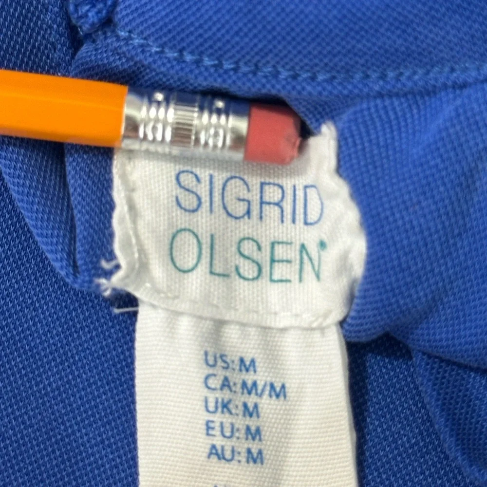 Sigrid Olsen button woman perfect